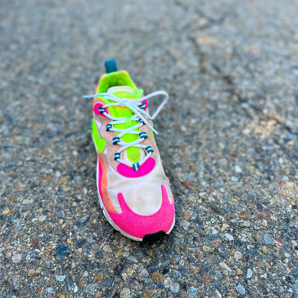Nike neon shoes size 7.5